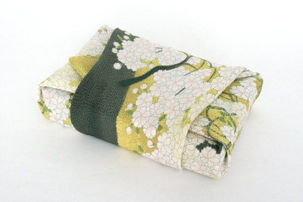 日本画壇に輝ける重鎮作家の作品を風呂敷に再現【送料無料+桐箱付】絹の風呂敷|橋本明治 朝陽桜 |68cm|唐草屋