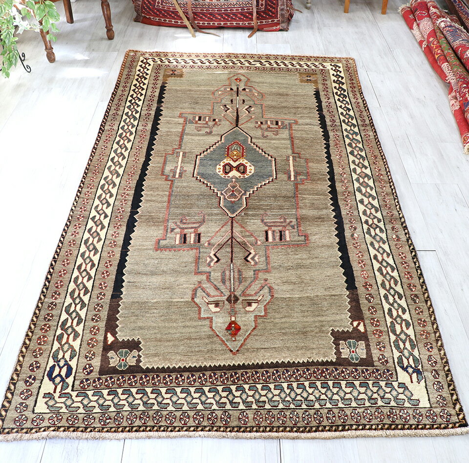 【15%OFFクーポン対象品】トライバルラグ・ヴィンテージ/カシュカイ族の手織りラグ267x144cm 天然の羊毛色ブラウングレー