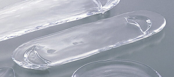 《日本製》宵　長皿(小)【ガラス 器】【ガラス 皿】◆洗練されたデザインでくつろぎの時間を演出