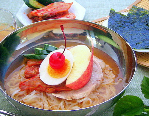 【2人前】自家製無添加冷麺スープを使った、宮廷冷麺[韓国食材　韓国冷麺]