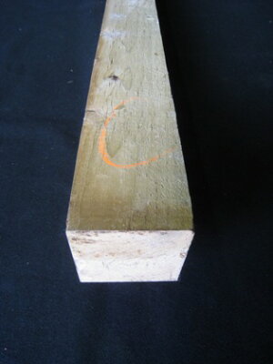 杉角材【長さ1.82m×厚さ9.0cm×巾9.0cm】