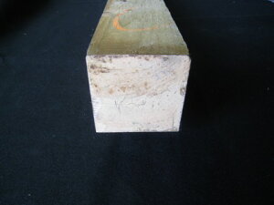杉角材【長さ1.82m×厚さ9.0cm×巾9.0cm】