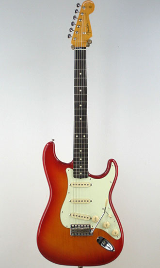 Fender Japan ST62 CBS(Fine Tuned by KOEIDO)【フェンダーストラップ、コンパクトギタースタンド＆レビュー特典付き】【送料無料】