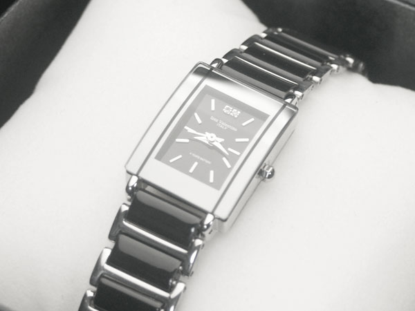 【7/31まで決算セール】アイザック バレンチノ 腕時計 セラミック レディース IVL-8500-2 (sb)【送料無料】　ブラック＆シルバー(レディース)