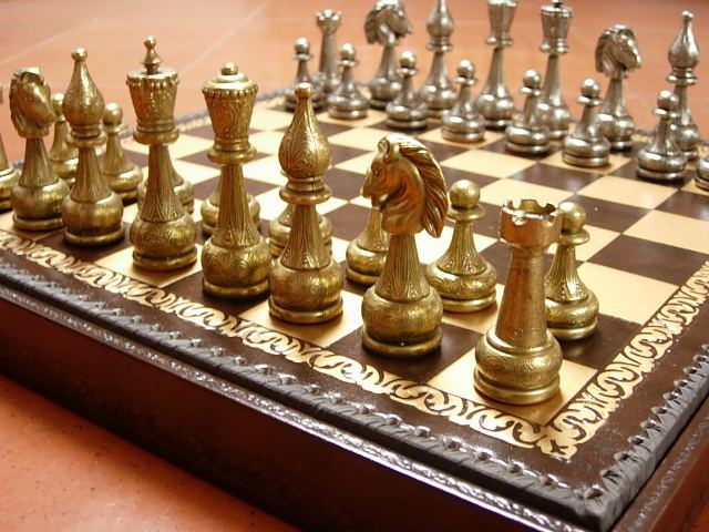 イタリア製チェスメン＆ボックス付きチェスボードセットStauntonFiorito-　82…...:la-foresta:10002191