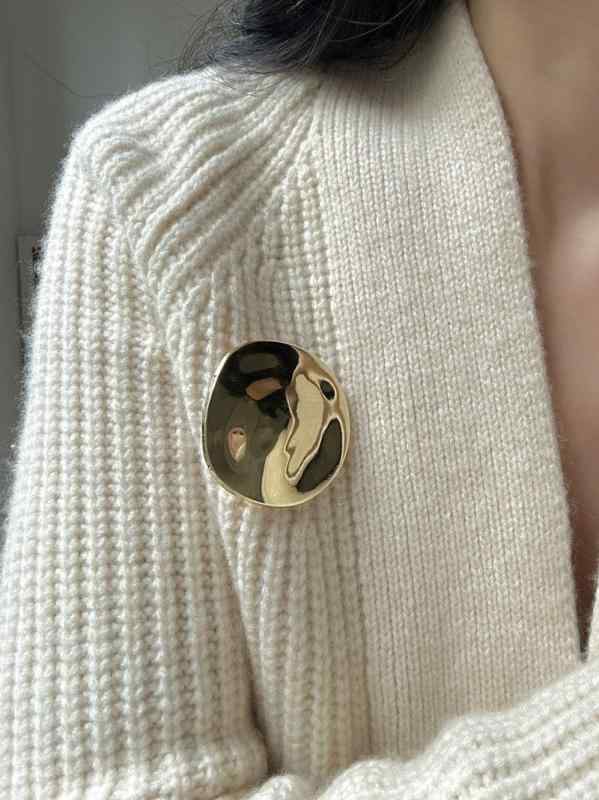 レディース ブローチ アクセサリー シンプル ラウンド 女性 レトロ ハイエンド スーツ セーター ピン フローラル ヴィンテージ