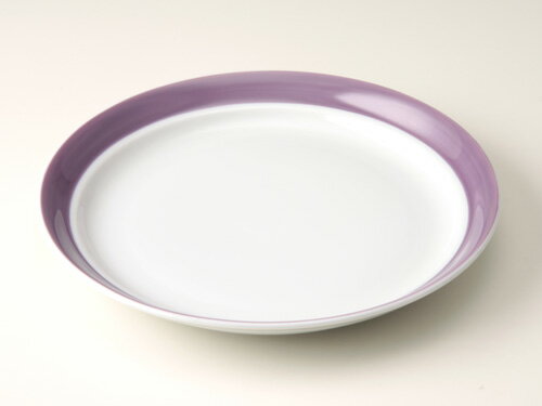 薄紫色のラインが綺麗。パープルライン　パスタ皿