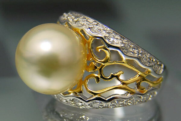 てりてりノーブルな大珠白蝶！　華やかなシャンパンゴールド　11mm白蝶真珠リング