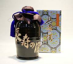 奄美酒類　奄美　長寿の酒550ml長寿の島「徳之島」から縁起の良い黒糖焼酎！！