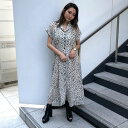 アンビー ENVYM フラワープリントワンピース (BEIGE)
