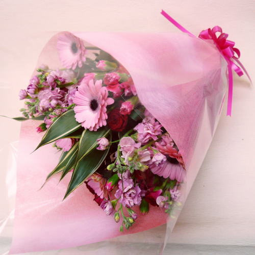 【ピンク】【誕生日】季節の花束！人気ピンク系ミニブーケ花束【送料無料】