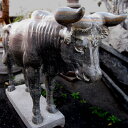 黒石彫刻 牛(ウシ) 動物像 オブジェ 天然石