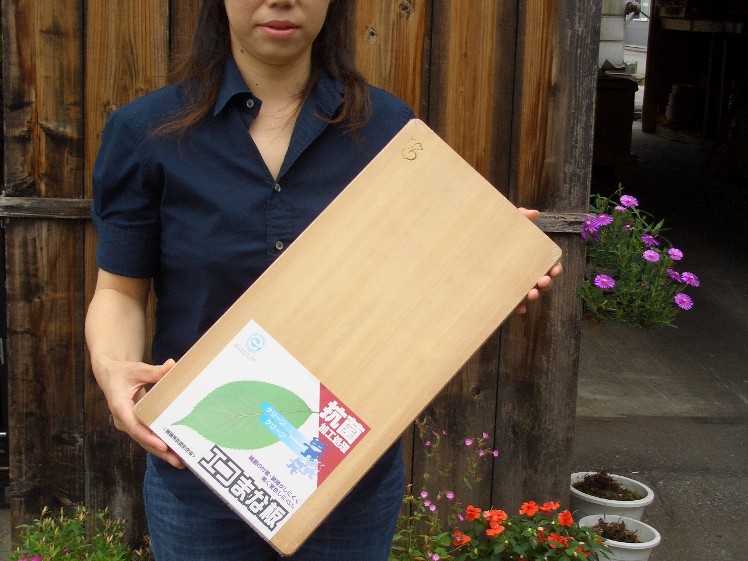 　抗菌木製まな板（24×48×3センチ）
