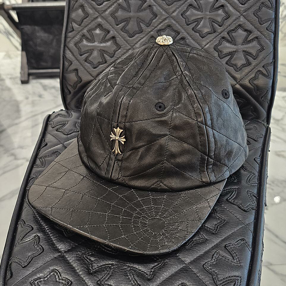 CHROME HEARTS Silver Cross Spider Web Leather Cap Size ONE SIZE（53-60） クロムハーツ シルバークロス スパイダーウェブ レザーキャップ 帽子 シープスキン CHプラス クロスボール ガンスリンガー ブラック サイズONE SIZE（53-60）【250831】【新古品】