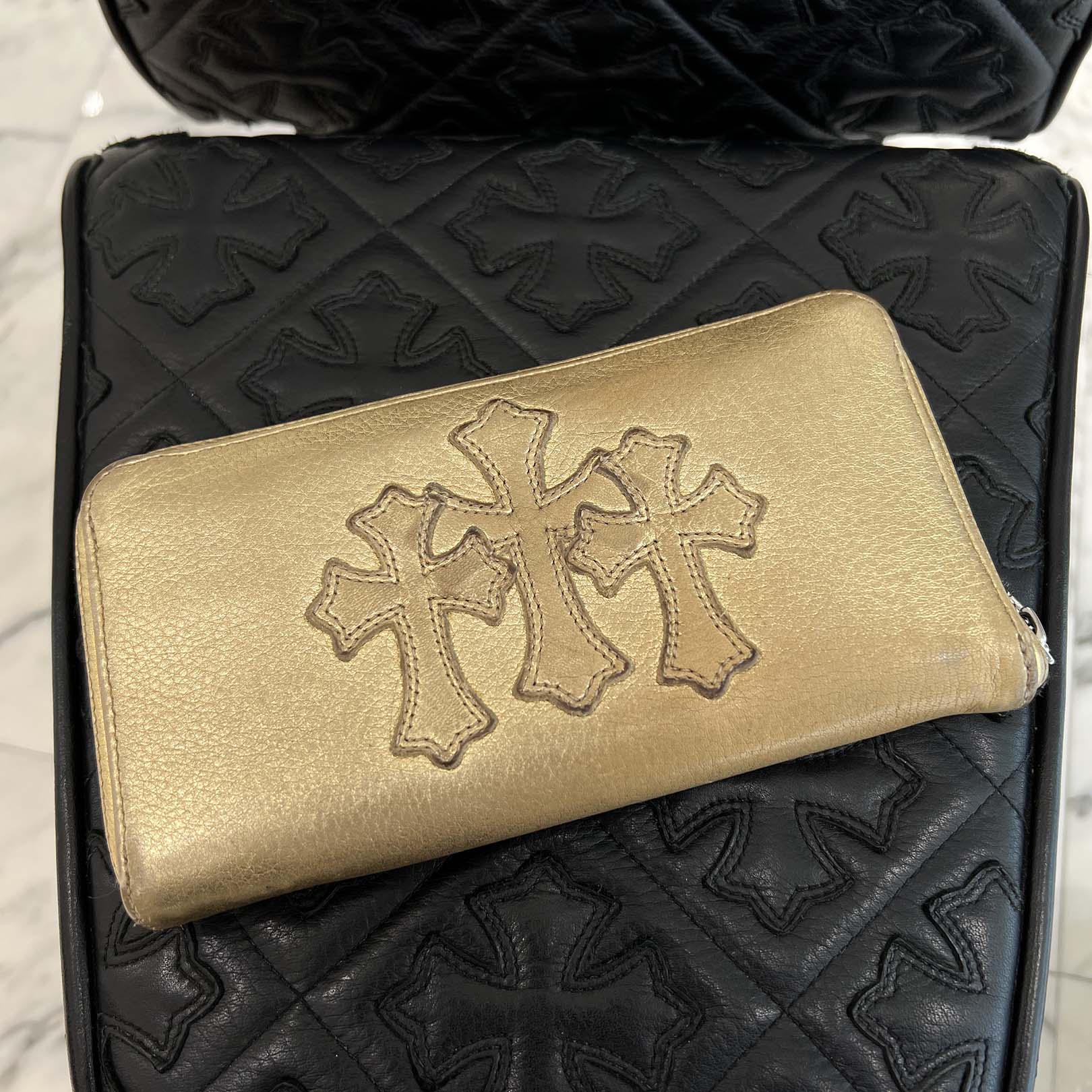 CHROME HEARTS 3 Cemetery Cross Leather Patch REC F ZIP Leather Wallet クロムハーツ 3セメタリークロス レザーパッチ レック F ジップ レザーウォレット ラウンドファスナー 長財布 レザーパッチ ダガージップ シルバー925 ゴールド【251025】【中古-B】