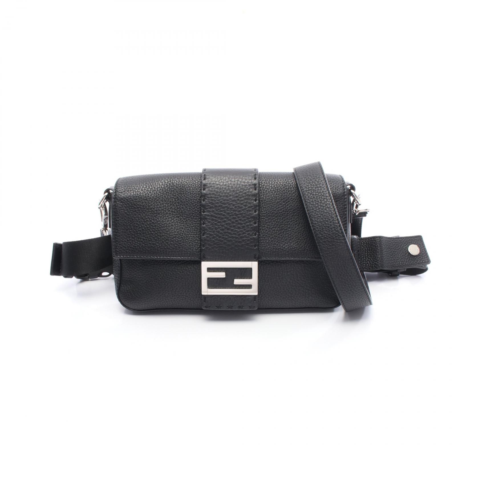 【最大4万円OFFクーポン対象】フェンディ FENDI マンマバケット ウエストバッグ バッグ レザー レディース ブラック系 7VA472 【中古】
