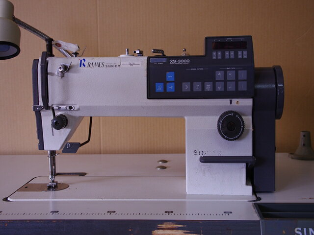 【中古】 シンガー SINGER XS-3000 工業用1本針糸切りミシン 200V