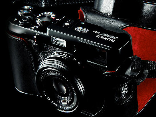 【限定モデル】Fujifilm FinePix X100ブラックデジタルカメラ特別セット レトロな光学ファインダーハイブリッドビューファインダー搭載【smtb-TK】[02P01Sep13]【RCP】