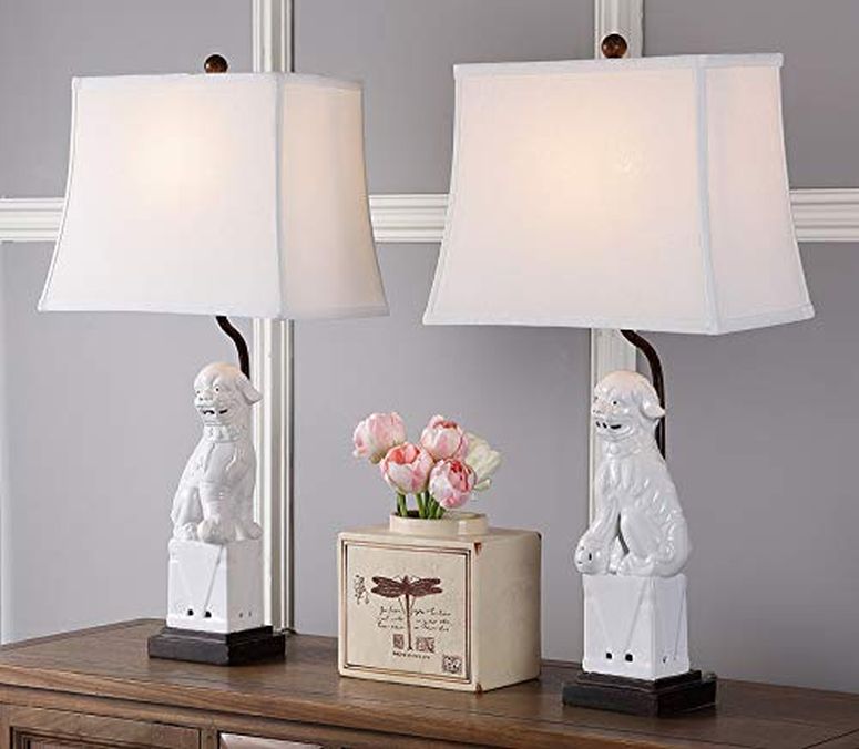 <strong>サファヴィヤ</strong> <strong>safavieh</strong> <strong>テーブルランプ</strong> サファビヤ サファヴィア SAFAVIEH Lighting Collection Chinese Foo Dog White 28-inch Bedroom Living Room Home Office Desk Nightstand Table Lamp Set of 2 (LED Bulbs Included) 【並行輸入品】