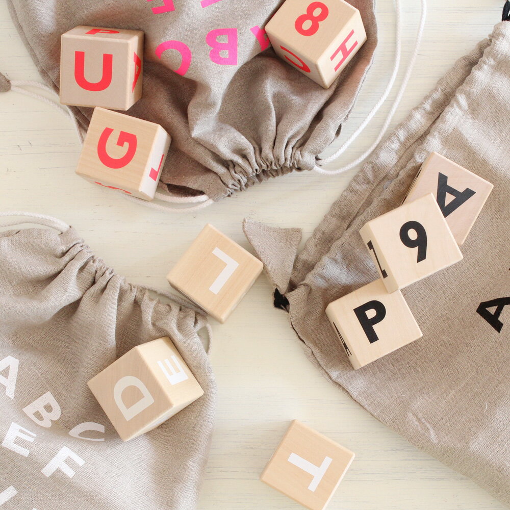 【写真付きレビュー】ooh noo (オーノー) Alphabet blocks、Math blocks アルファベットブロック 積み木 つ