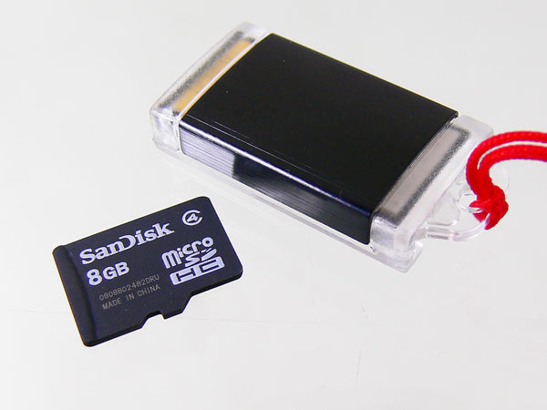 ☆M☆T-FLASHスライドmicroSD→USBリーダー8GB対応♪〓MOON〓マイクロSD最大8GBまで対応です！！