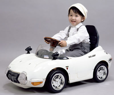 【送料無料】A-KIDS　ペダルカー　トヨタ2000GT　ホワイト　JANコード：4985404011516伝説の名車がペダルカーに。