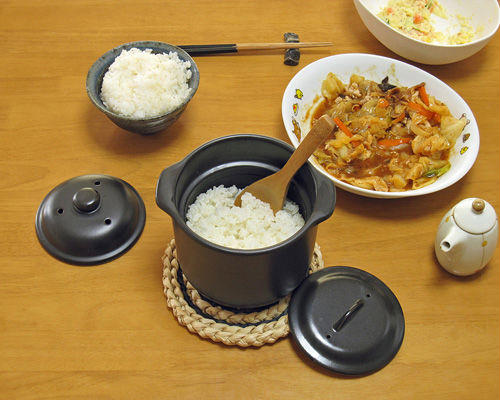 万古焼(萬古焼) ご飯鍋セラクック 1.5合炊 (ブラック、黒) (gkio)[日本製、土…...:mugen-tobo:10000357