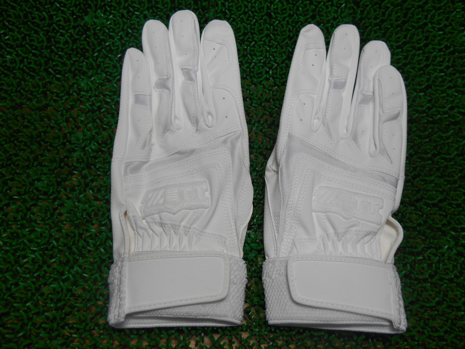 限定モデルZETT バッティング手袋　両手BG555HS　ホワイト（高校野球対応）の画像