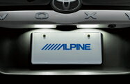＜予約順　未定＞ALPINE アルパイン LED付 アルパインナビ専用リアカメラ(ノア/ヴォク用取付キット付 白) LED-C90D-NV-W