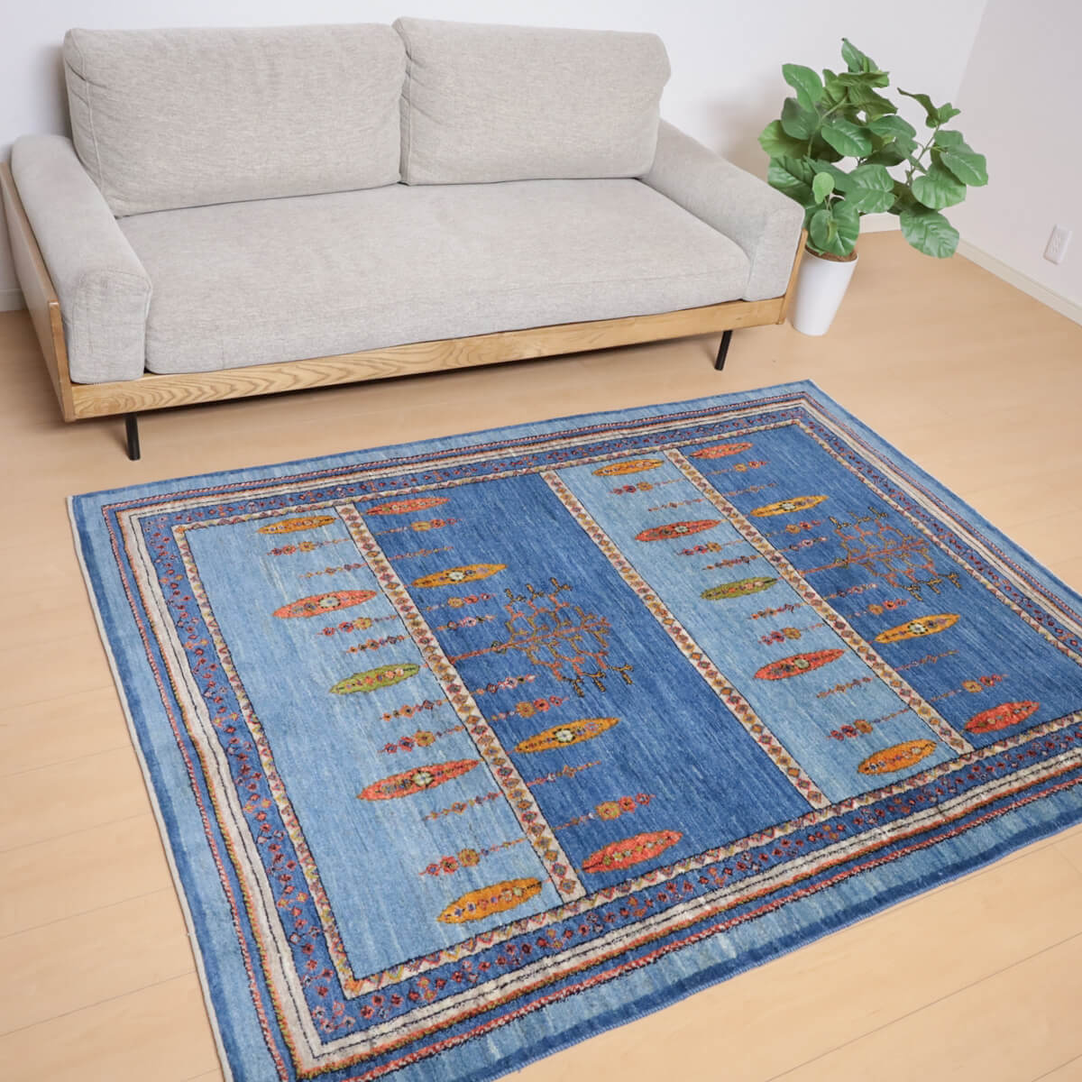 ギャッベ イラン製 リビングサイズ 200×150cm 手織り 天然 ウール100% 長方形 草木染 おしゃれ かわいい モダン ナチュラル 北欧 ラグ 絨毯 マット ラグマット カーペット ギャベ 床暖房対応 ホットカーペット対応 （HL-11814）