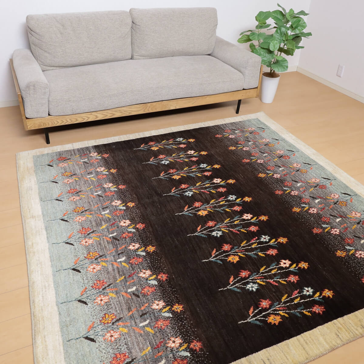 ギャッベ イラン製 リビングサイズ 205×202cm 手織り 天然 ウール100% 長方形 草木染 おしゃれ かわいい モダン ナチュラル 北欧 ラグ 絨毯 マット ラグマット ギャベ 床暖房対応 ホットカーペット対応 （HL-12048）