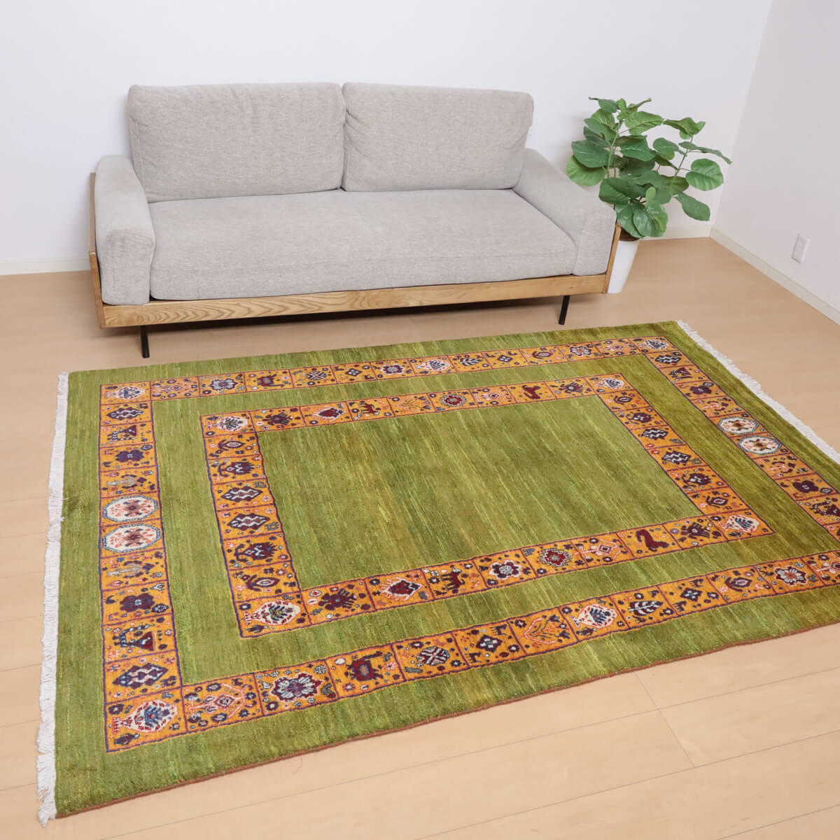 ギャッベ イラン製 リビングサイズ 235×166cm 手織り 天然 ウール100% 長方形 草木染 おしゃれ かわいい モダン ナチュラル 北欧 ラグ 絨毯 マット ラグマット カーペット ギャベ 床暖房対応 ホットカーペット対応 （HL-12148）