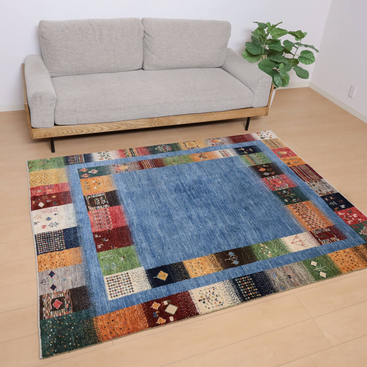 ギャッベ イラン製 リビングサイズ 200×154cm 手織り 天然 ウール100% 長方形 草木染 おしゃれ かわいい モダン ナチュラル 北欧 ラグ 絨毯 マット ラグマット カーペット ギャベ 床暖房対応 ホットカーペット対応 （HL-12162）