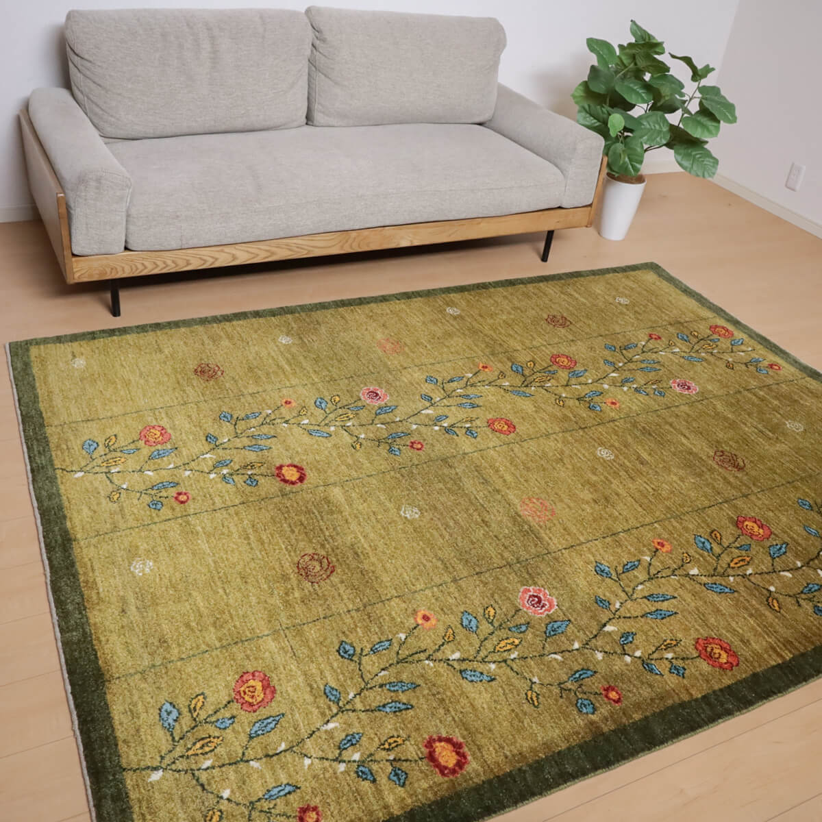 ギャッベ イラン製 リビングサイズ 240×179cm 手織り 天然 ウール100% 長方形 草木染 おしゃれ かわいい モダン ナチュラル 北欧 ラグ 絨毯 マット ラグマット カーペット ギャベ 床暖房対応 ホットカーペット対応 （HL-12309）