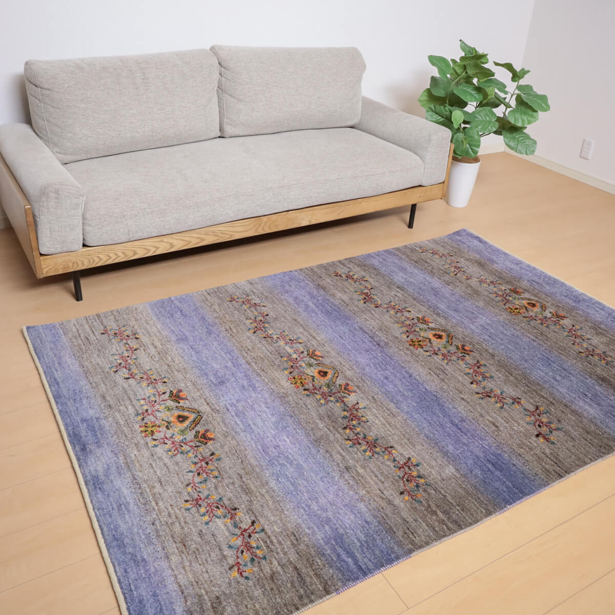 ギャッベ イラン製 リビングサイズ 207×139cm 手織り 天然 ウール100% 長方形 草木染 おしゃれ かわいい モダン ナチュラル 北欧 ラグ 絨毯 マット ラグマット カーペット ギャベ 床暖房対応 ホットカーペット対応 （HL-12314）