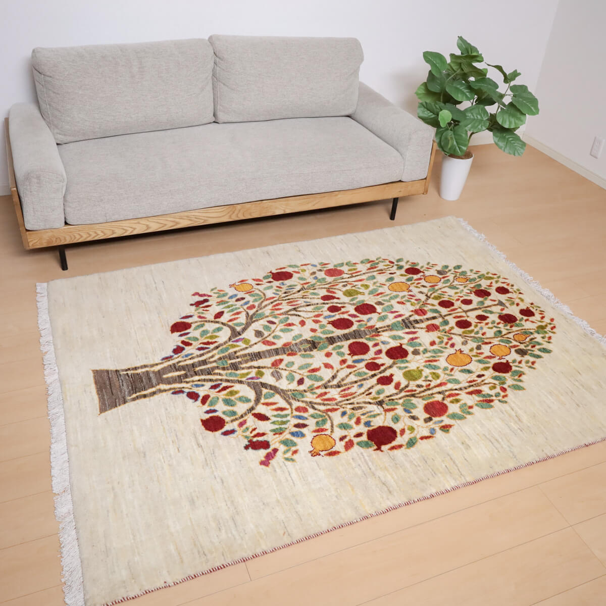 ギャッベ イラン製 リビングサイズ 200×149cm 手織り 天然 ウール100% 長方形 草木染 おしゃれ かわいい モダン ナチュラル 北欧 ラグ 絨毯 マット ラグマット カーペット ギャベ 床暖房対応 ホットカーペット対応 （HL-12318）