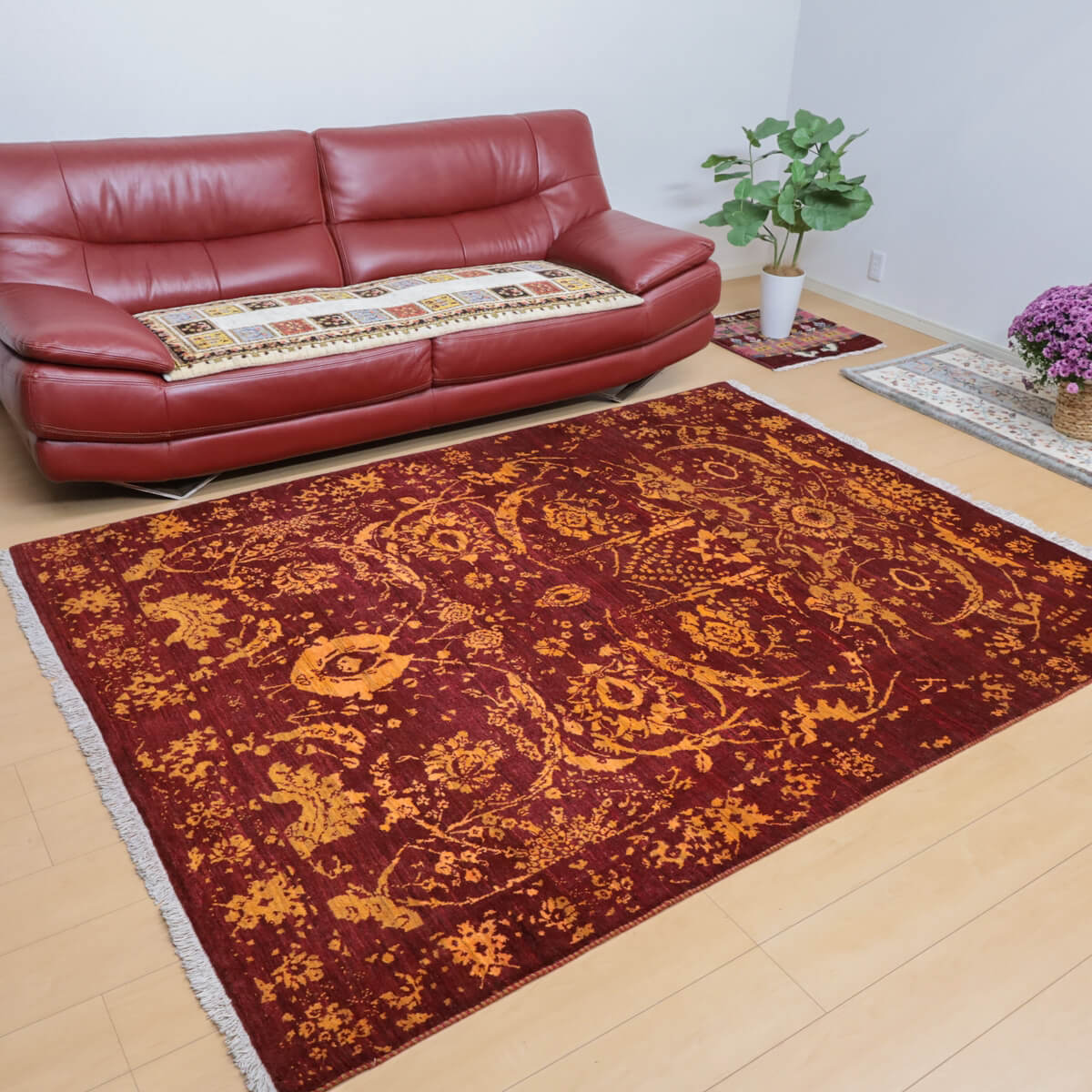 ギャッベ イラン製 リビングサイズ 238×176cm 手織り 天然 ウール100% 長方形 草木染 おしゃれ かわいい モダン ナチュラル 北欧 ラグ 絨毯 マット ラグマット カーペット ギャベ 床暖房対応 ホットカーペット対応 （HL-12434）