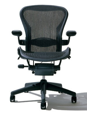 [HermanMiller]アーロンチェア　B size（AE111PWB-AJG1BBBK3D01）【Aeron Chairs】【グラファイトカラーベース】【ミディアムサイズ】【スタンダード】ハーマンミラー【送料無料】【EGP】【SBZcou1208】アーロンチェア【正規品】≪スタンダード/Bサイズ≫不要チェア・梱包材も無料で引取ります！