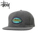 ステューシー スナップバックキャップ ロゴ バッジ グレー STUSSY 帽子 メンズ レディース