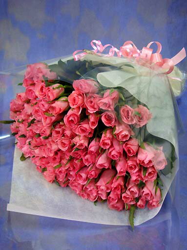 ◆バラ100本の花束『大人気♪両腕いっぱ〜い　　　　　　　バラ100本！！』