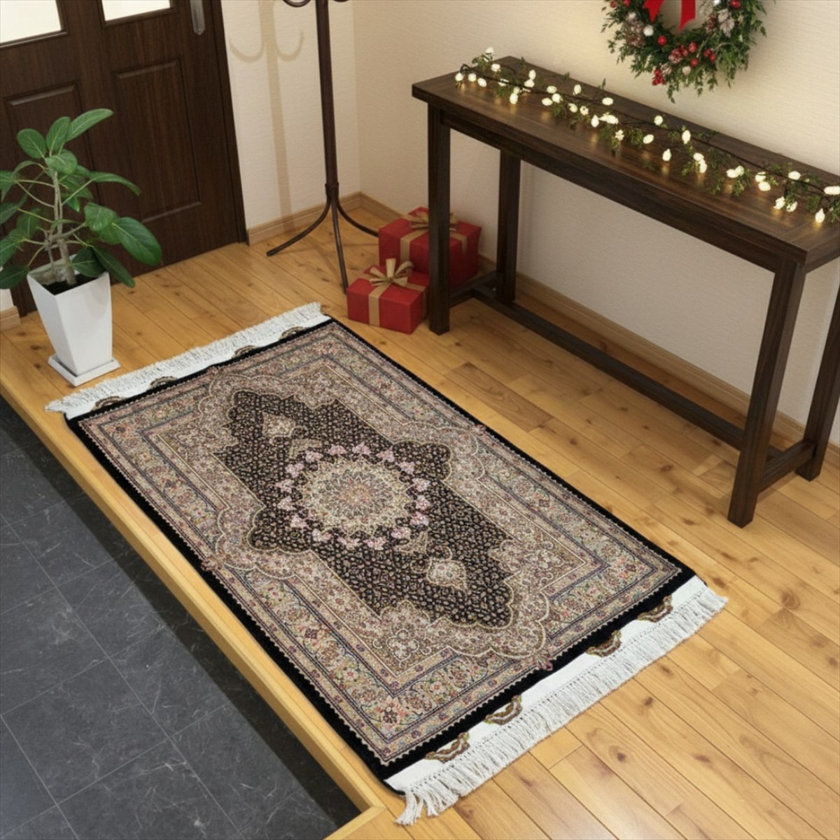 ペルシャ絨毯 【本物イラン産】 タブリーズ産 マヒデザイン 122x80cm NT11792 50RAJ トライバルラグ ウール&シルク 手織り絨毯 5大産地 華やか 豪華 重厚 かっこいい 織り密度の高い 最高 品質 ブラック