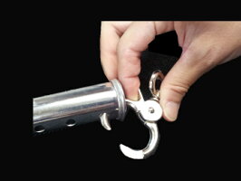 窓掃除用スクイジーやウォッシャの壁掛け保管に!】ワンタッチ開閉金属ホルダー(ナスカン)