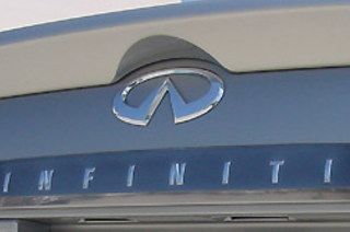 GENUINE PARTS インフィニティ　リアエンブレム Q45／シーマ F50