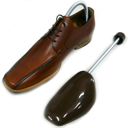 GTシューズキーパー　靴の型くずれを防ぎ長もちさせます　男性用　1足入　フリーサイズ　生産国：イタリア【%OFF】