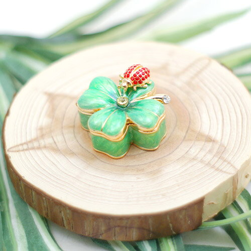 <ハッピークローバー ジュエリーボックス>てんとう虫がポイント!ラッキーアイテム四つ葉のクローバーの小物入れ ギフト 卒業 入学 可愛い 誕生日プレゼント 女性 クリスマス 新生活 母の日 【あす楽対応】