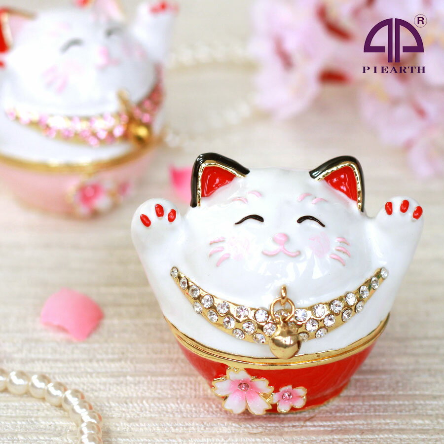<桜招き猫 ジュエリーボックス>両手をあげた招き猫 仔猫 ねこ雑貨 縁起物 ギフトにも まねきねこ 小物入れ 和風雑貨 プレゼントに☆ ギフト 卒業 入学 可愛い 誕生日プレゼント 女性 【あす楽対応】超目玉 半額以下