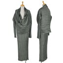 イッセイミヤケISSEY MIYAKE シャイニープリーツセットアップ グレーM【中古】 【レディース】