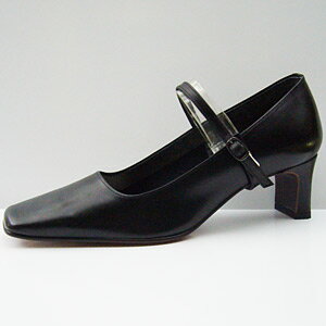 【10P08mar10】 【送料無料】 ストラップは取り外しができます。トゥが長く、細身のスクエアなので、足のラインをキレイに見せてくれます。スカートやパンツ、どちらにも合わせやすいベーシックパンプスです。