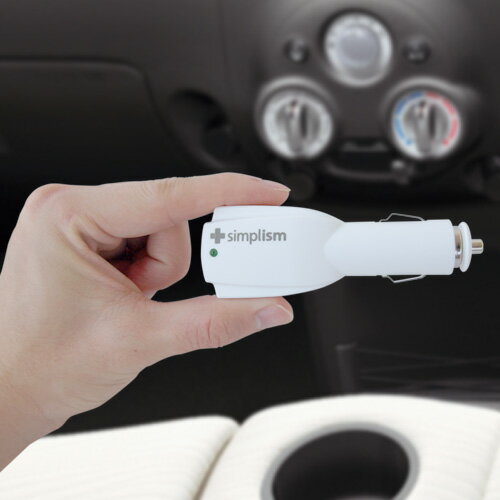 【あす楽18時まで】【simplism】 DUAL USB Car Chargerトリニティ 2ポートUSBシガーソケット充電器 (S)iPod ケータイ 等2台同時に充電OK！USB接続 車載用 充電器引越し 新築 開店 新生活 記念日 誕生日 恋人 友人女性 男性 家族のプレゼントに