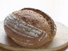 天然酵母と国産小麦の全粒粉100%のドイツパン充実の食事パン